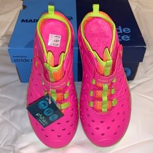 Stride rite Phibian Sneaker Sandal